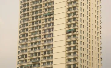 Pakubuono House Apartement , Jakarta .